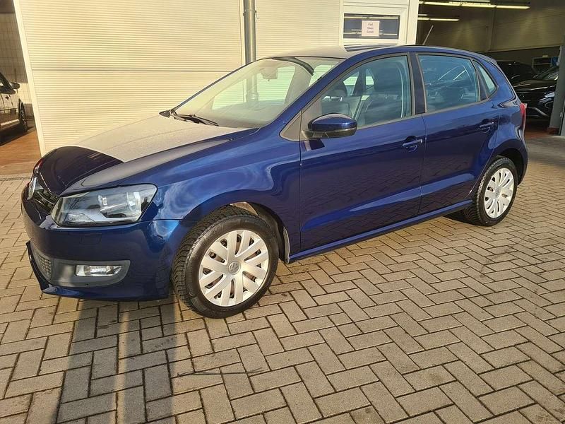 Gebraucht VW Polo Comfortline 69 PS (50 kW) 2012 Blau Kleinwagen