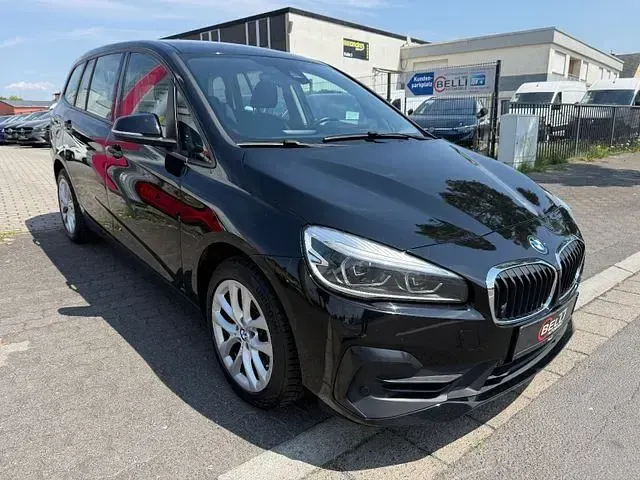 Gebraucht BMW 218 Gran Tourer Advantage 150 PS (110 kW) 2018 Schwarz Van / Kleinbus