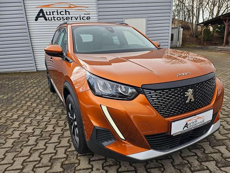 Gebraucht Peugeot 2008 Allure 131 PS (96 kW) 2020 Orange fusion SUV