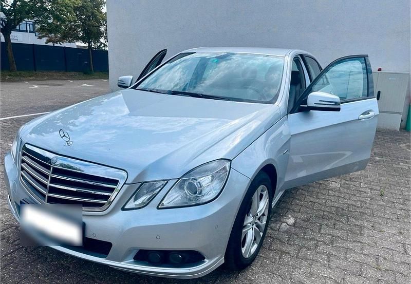 Gebraucht Mercedes E350 292 PS (214 kW) 2011 Grau Limousine