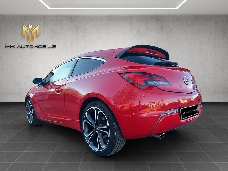 Gebraucht Opel Astra GTC Basis 170 PS (125 kW) 2015 Rot Coupé