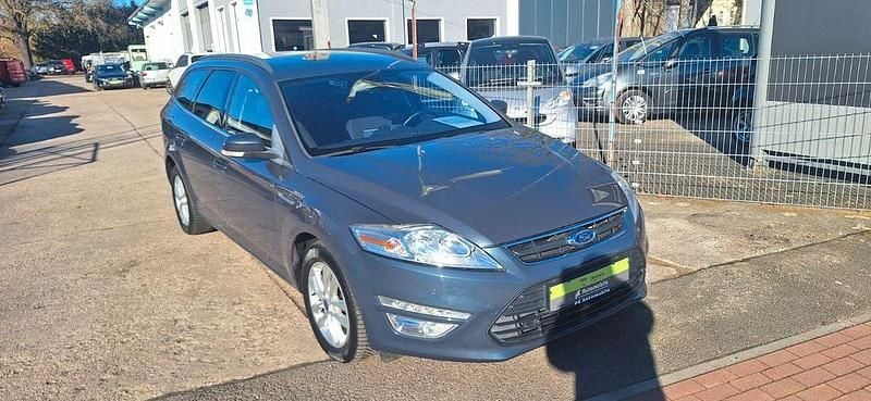 Gebraucht Ford Mondeo Champions Edition 140 PS (102 kW) 2013 Grau Limousine