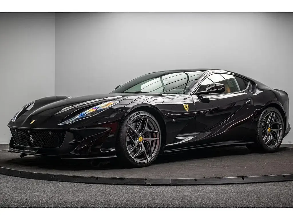 Second-hand Ferrari 812 800 CP (588 kW) 2018 Negru Coupe