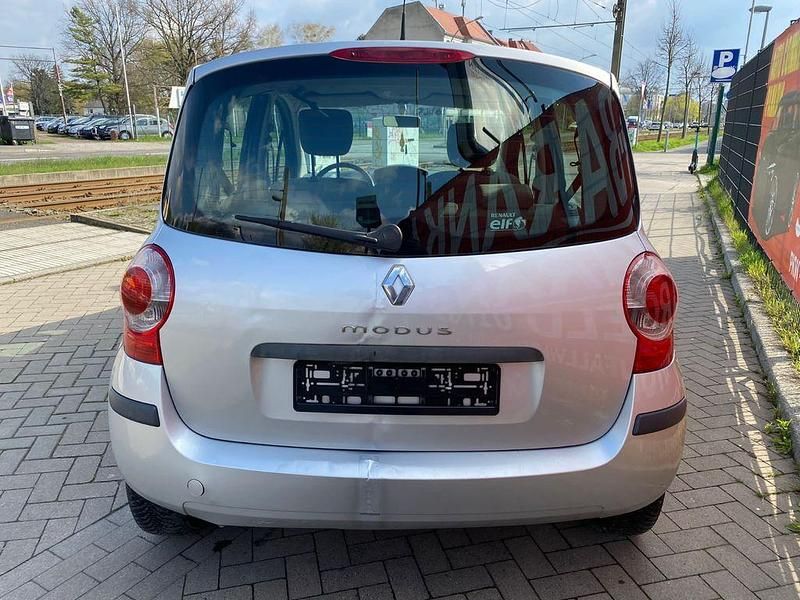 Gebraucht Renault Modus 75 PS (55 kW) 2007 Silber Van / Kleinbus