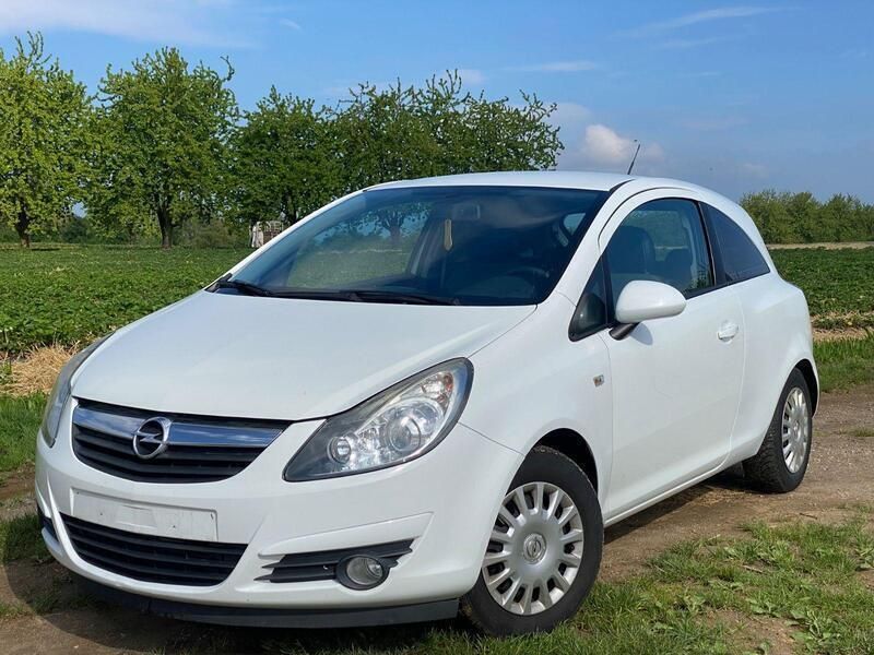Weiß Gebraucht 2010 Opel Corsa Innovation Kleinwagen | 1.500 € (Guter Preis) - Bild 1/4