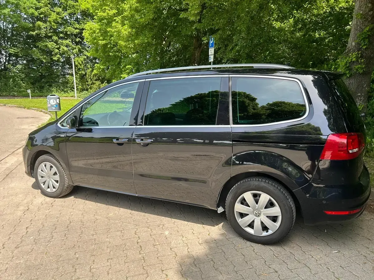 Gebraucht VW Sharan Life 184 PS (135 kW) 2014 Schwarz Van / Kleinbus