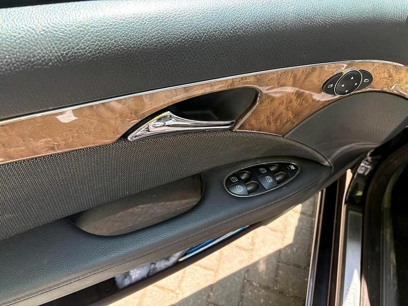 Gebraucht Mercedes E220 Avantgarde 170 PS (125 kW) 2009 Silber Limousine