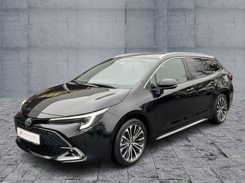 Neu Toyota Corolla 140 PS (102 kW) 2025 Black mica / ink Kombi