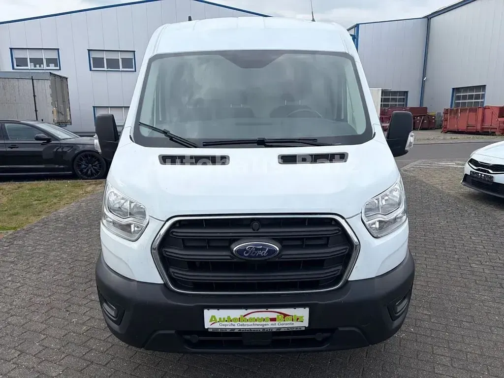 Gebraucht Ford Transit Trend 170 PS (125 kW) 2021 Weiß Limousine