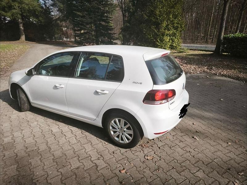 Gebraucht VW Golf VII Move 105 PS (77 kW) 2012 Weiß Limousine