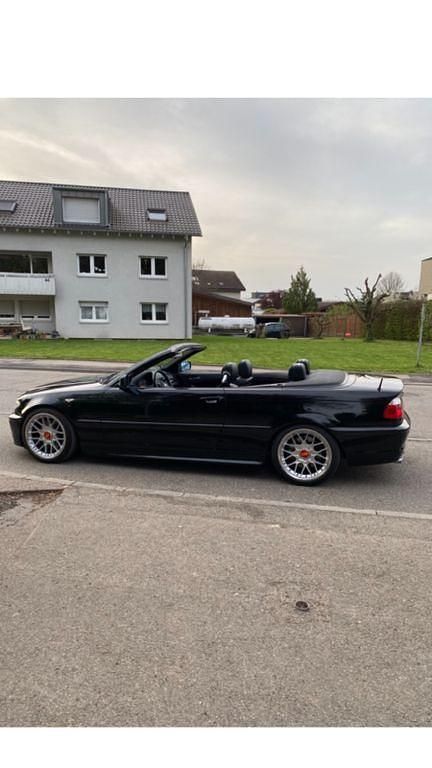 Schwarz Gebraucht 2004 BMW 330 Cabriolet Performance Cabrio | 15.000 € (Etwas zu teuer) - Bild 1/4