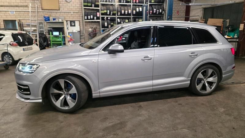 Gebraucht Audi Q7 S-Line 272 PS (200 kW) 2015 Grau SUV