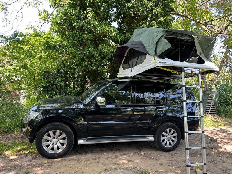 Schwarz Gebraucht 2009 Mitsubishi Pajero SUV | 11.200 € - Bild 1/4