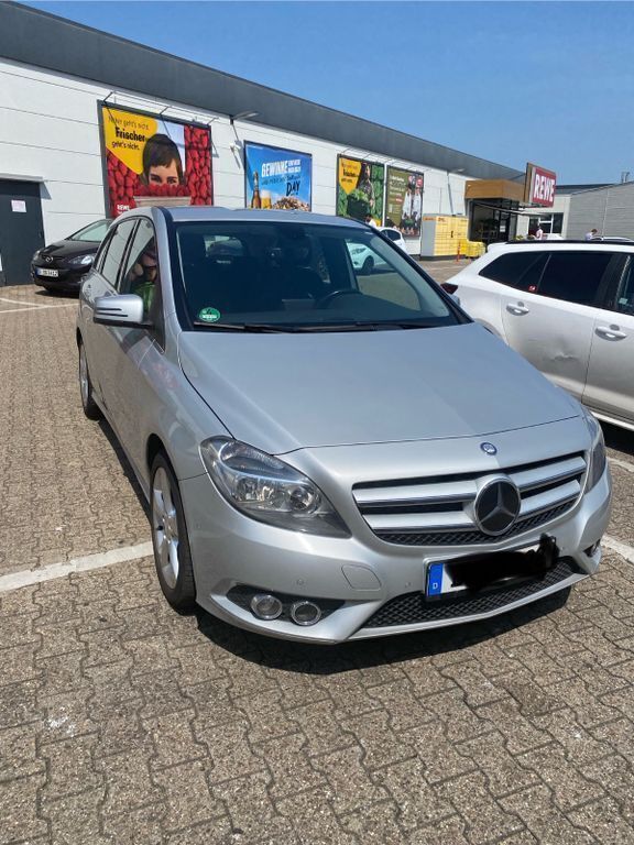 Gebraucht Mercedes B200 136 PS (100 kW) 2014 Grau Van / Kleinbus