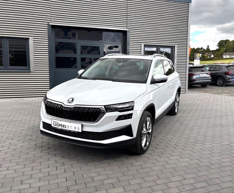 Gebraucht Skoda Karoq 150 PS (110 kW) 2024 Weiß SUV