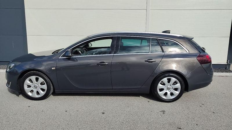 Gebraucht Opel Insignia Innovation 170 PS (125 kW) 2015 Grau Kombi