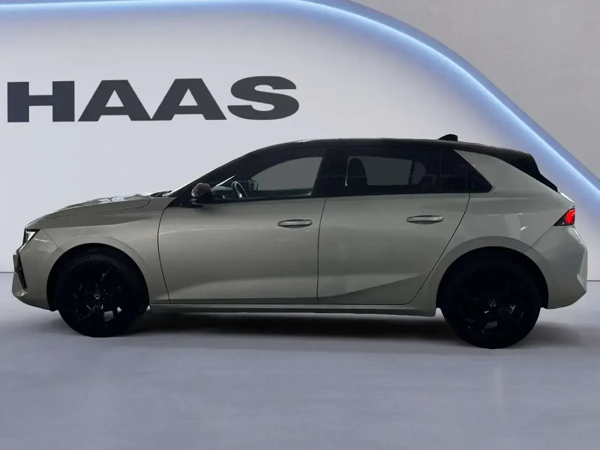Gebraucht Opel Astra GS Line 131 PS (96 kW) 2023 Aluminium silb/kristall silb Limousine