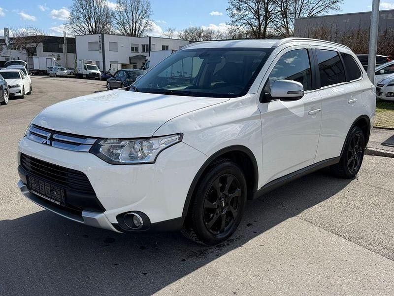 Gebraucht Mitsubishi Outlander Diamant Edition 150 PS (110 kW) 2015 SUV