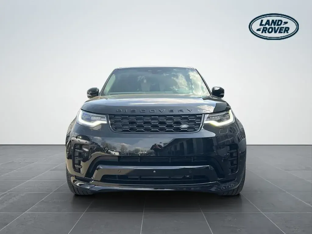 Neu Land Rover Discovery 5 SE Dynamic 349 PS (256 kW) 2026 Santorini black SUV