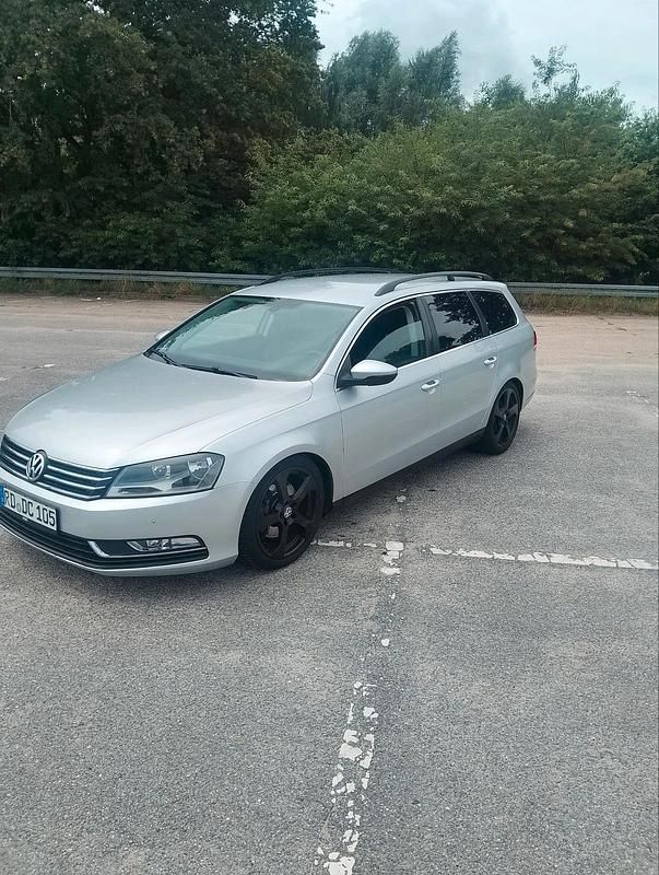 Silber Gebraucht 2013 VW Passat Kombi | 4.200 € (Superpreis) - Bild 1/4