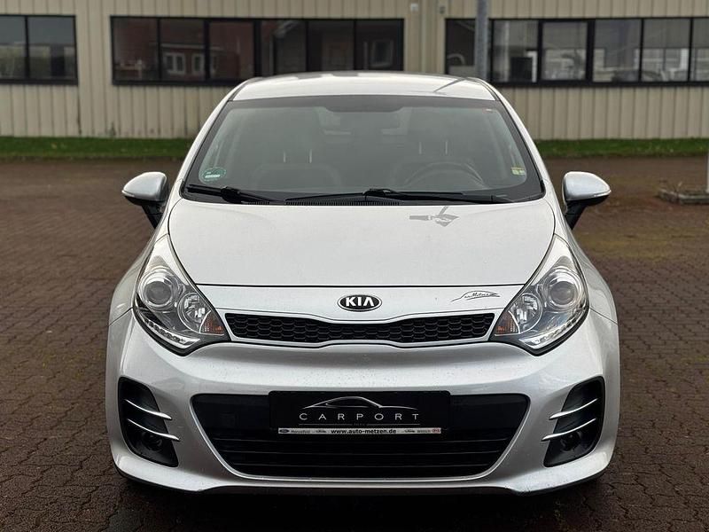Silber Gebraucht 2017 Kia Rio Spirit Limousine | 8.700 € (Superpreis) - Bild 1/4