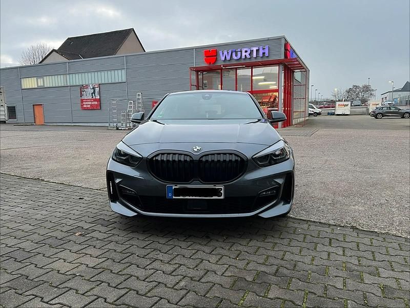 Gebraucht BMW 120 190 PS (139 kW) 2021 Grau Kleinwagen