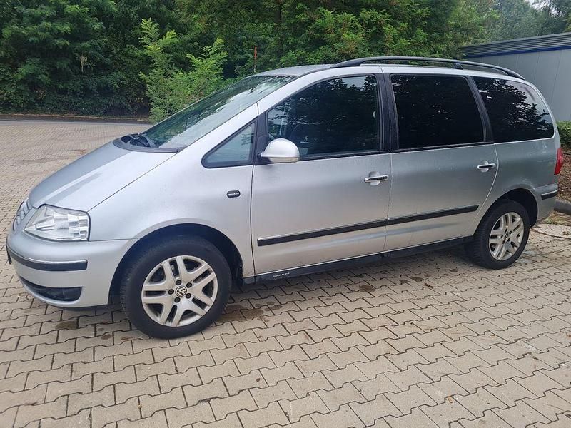 Silber Gebraucht 2007 VW Sharan Van / Kleinbus | 4.450 € (Etwas zu teuer) - Bild 1/4