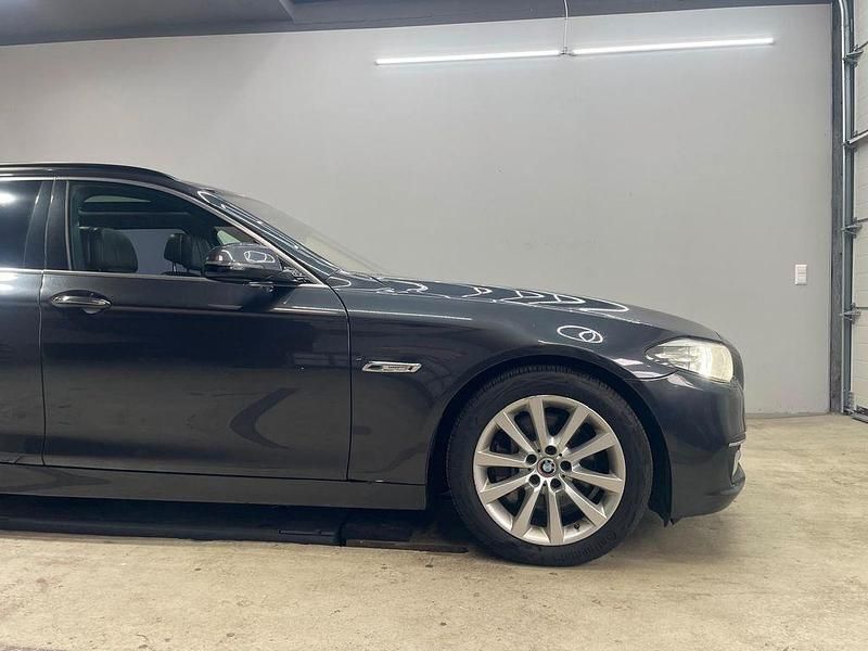 Gebraucht BMW 530 258 PS (189 kW) 2014 Grau Kombi