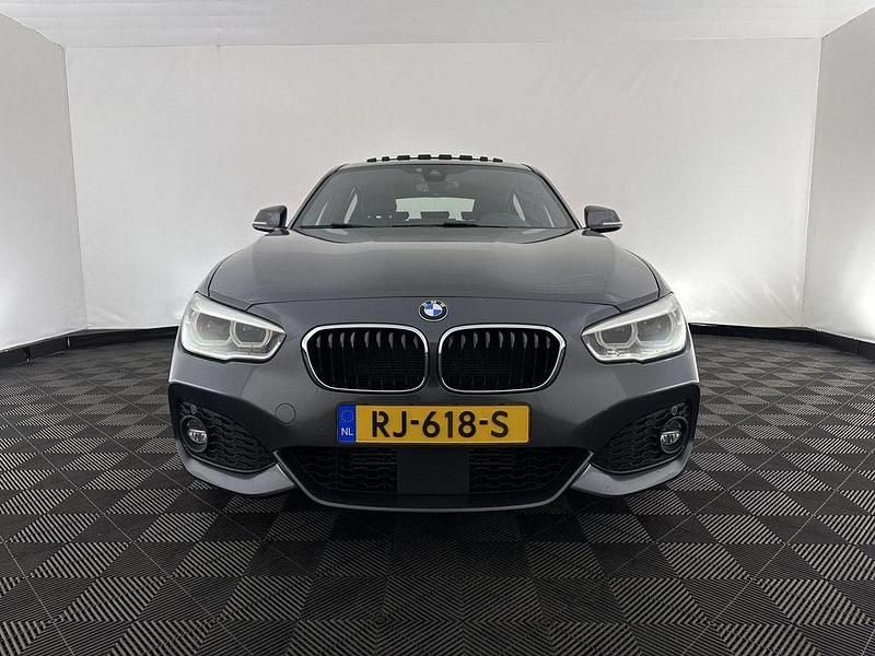 Gebraucht BMW 118 Executive 150 PS (110 kW) 2017 Grau Kleinwagen
