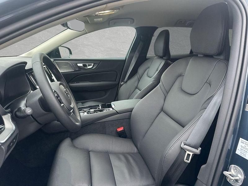 Gebraucht Volvo V60 Plus 455 PS (334 kW) 2025 Denim blue Kombi