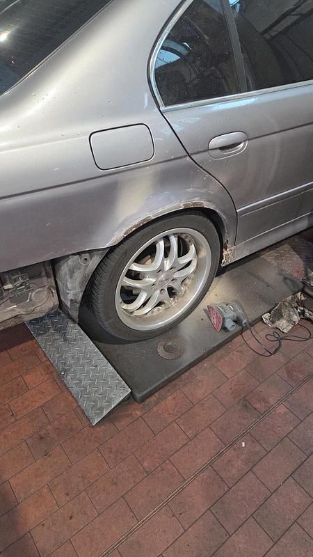 Gebraucht BMW 525 192 PS (141 kW) 2000 Silber Limousine