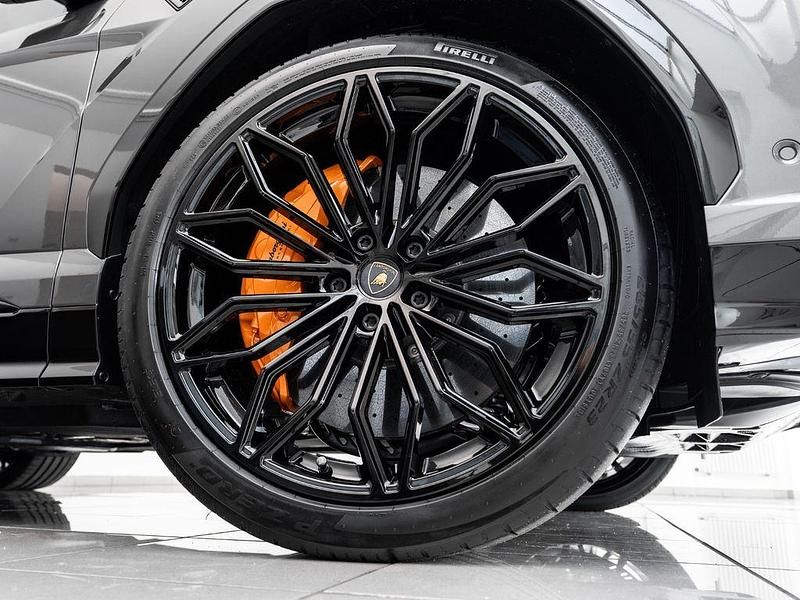 Neu Lamborghini Urus 799 PS (587 kW) 2025 Grau SUV
