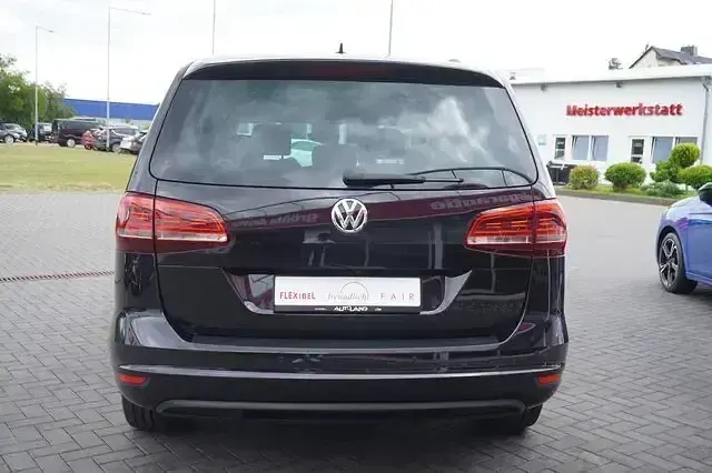 Gebraucht VW Sharan Highline 150 PS (110 kW) 2020 Schwarz Van / Kleinbus