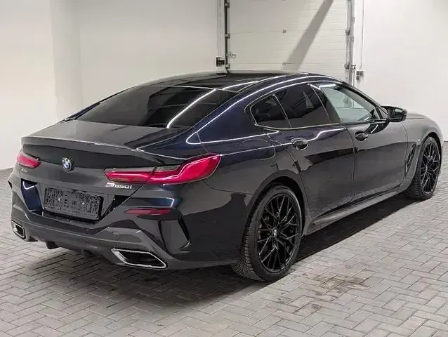 Używany BMW M850 Performance 530 KM (389 kW) 2024 Szary Coupe