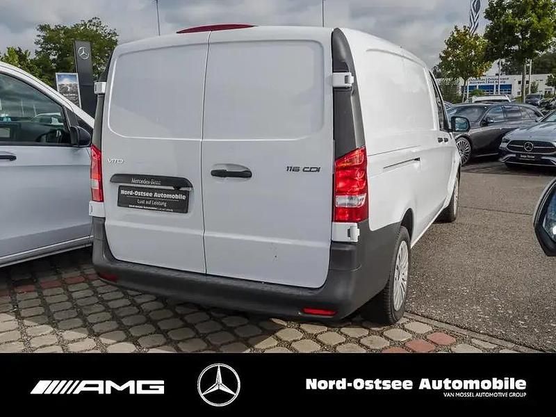 Gebraucht Mercedes Vito 163 PS (119 kW) 2024 Weiss Van