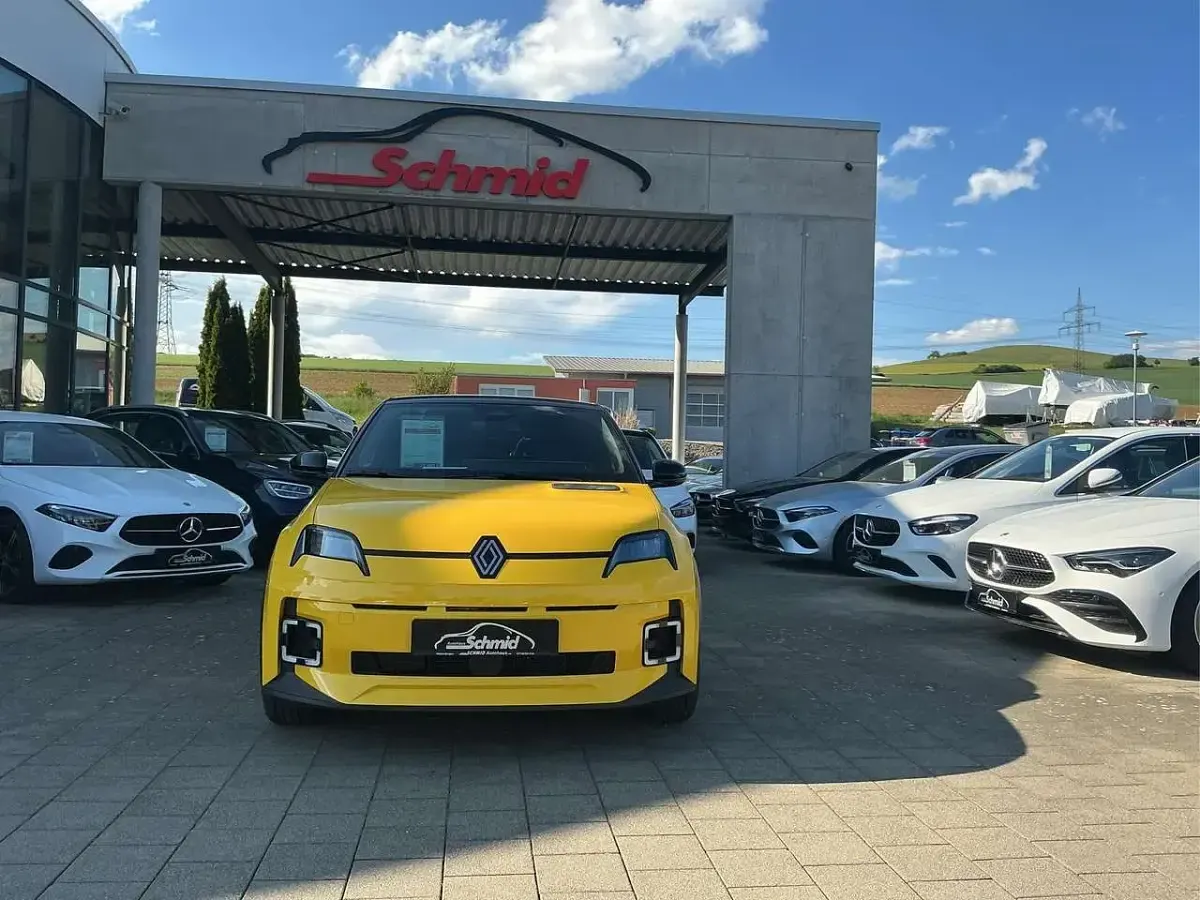 Neu Renault R5 Urban 89 kW (122 PS) 2026 Pop yellow + black pearl Kleinwagen