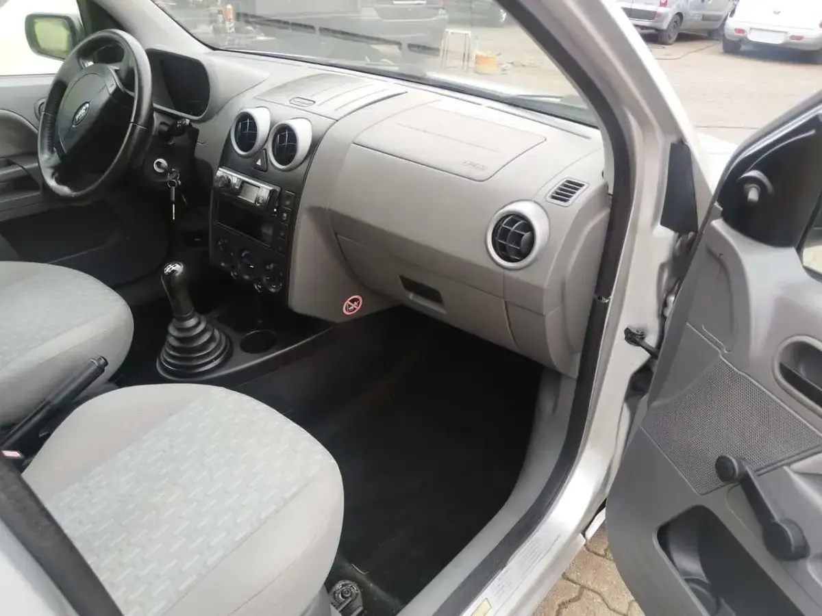 Gebraucht Ford Fusion Ambiente 101 PS (74 kW) 2003 Polarsilber metallic Kleinwagen