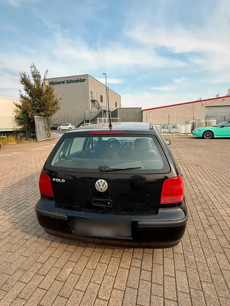 Gebraucht VW Polo 60 PS (44 kW) 2000 Schwarz Limousine