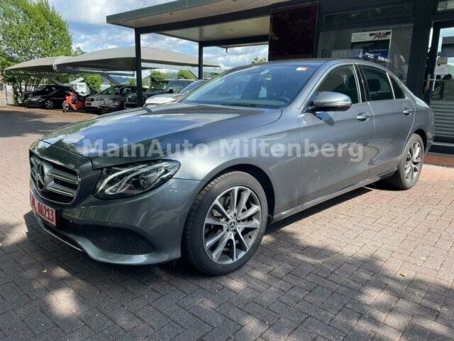 Gebraucht Mercedes E200 Avantgarde 150 PS (110 kW) 2017 Grau metallic Limousine