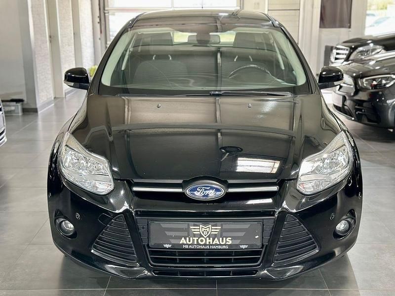 Gebraucht Ford Focus 116 PS (85 kW) 2013 Schwarz Limousine