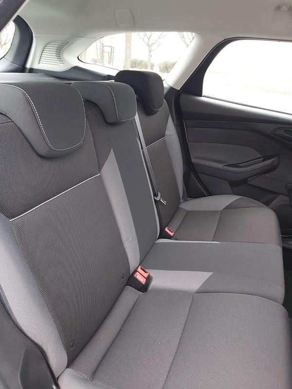 Gebraucht Ford Focus 101 PS (74 kW) 2013 Weiß Kombi