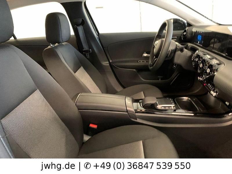 Gebraucht Mercedes A250 160 PS (117 kW) 2020 Nachtschwarz Limousine