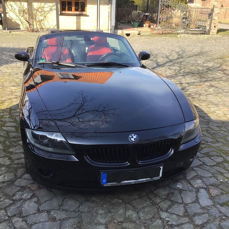 Gebraucht BMW Z4 Sport Line 170 PS (125 kW) 2004 Schwarz Cabrio