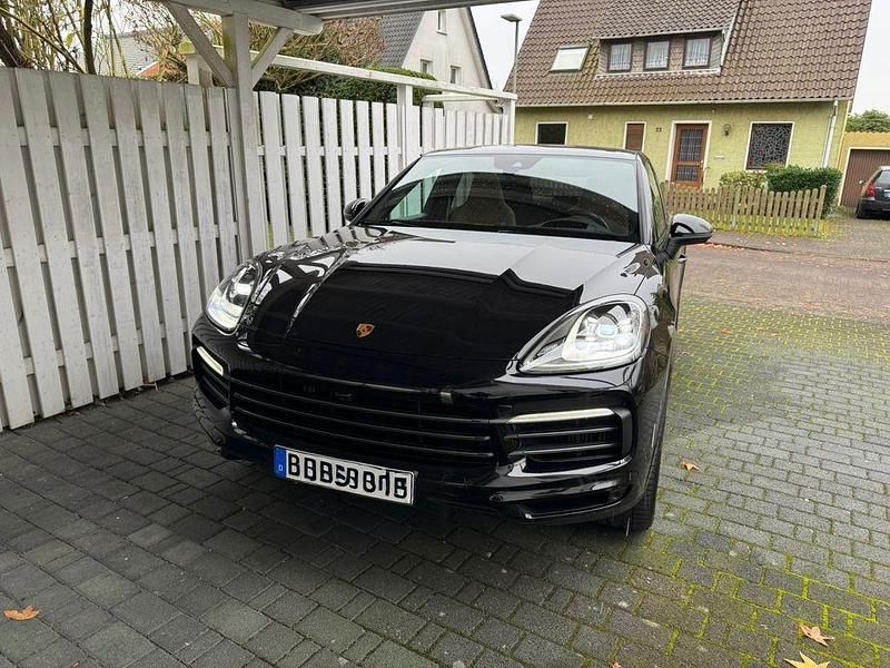 Schwarz Gebraucht 2022 Porsche Cayenne Platinum Edition SUV | 87.899 € (Teuer) - Bild 1/4