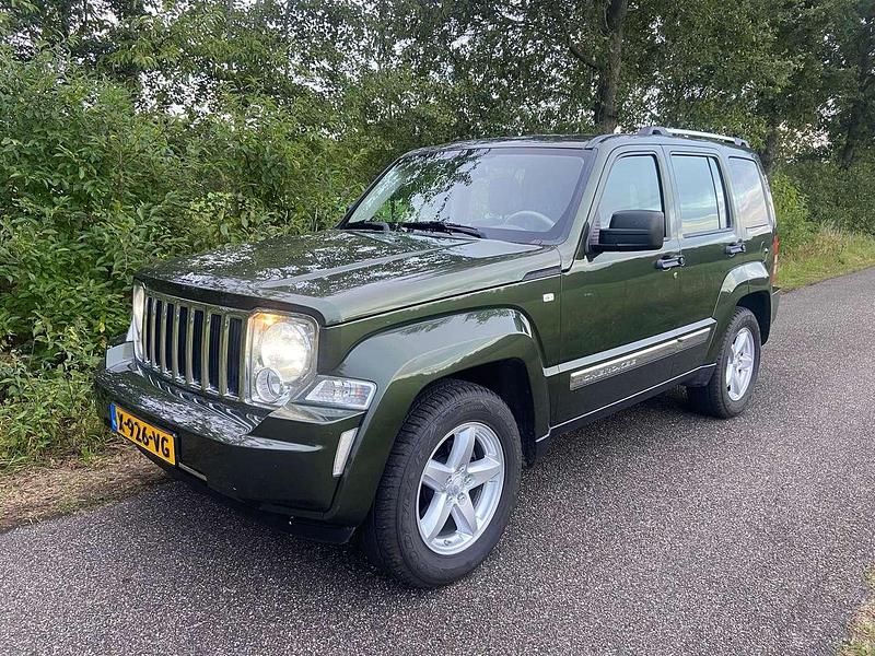 Grün Gebraucht 2008 Jeep Cherokee Limited SUV | 22.995 € - Bild 1/4