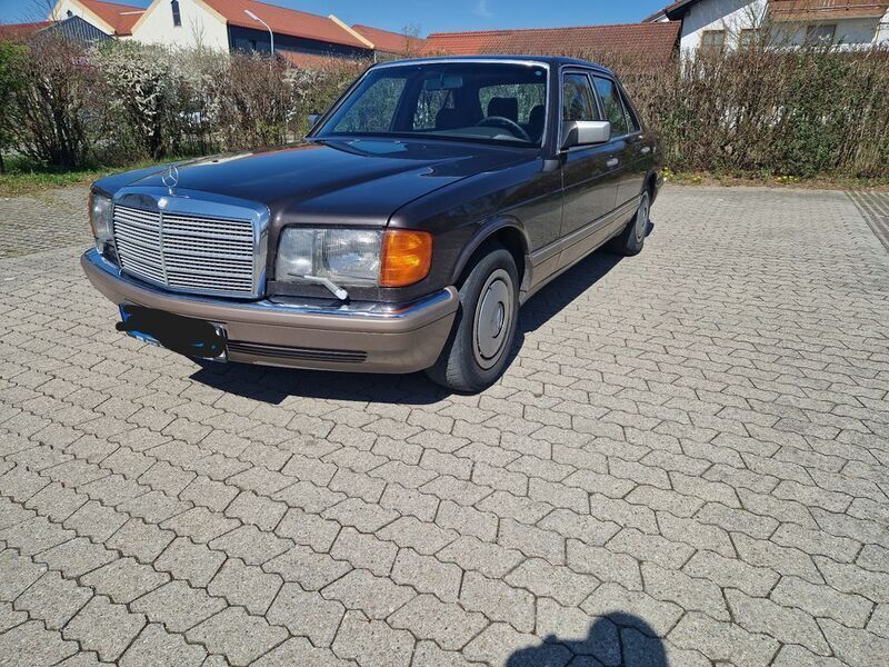Braun Gebraucht 1989 Mercedes 420 SE Limousine | 4.900 € - Bild 1/4
