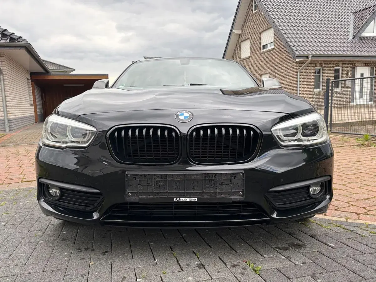 Gebraucht BMW 116 Advantage 116 PS (85 kW) 2017 Schwarz Kleinwagen
