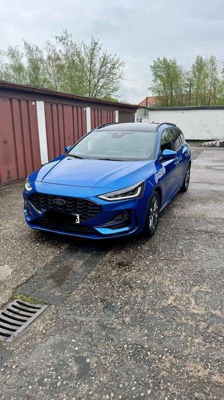 Blau Gebraucht 2023 Ford Focus ST-Line X Kombi | 25.500 € (Guter Preis) - Bild 1/4