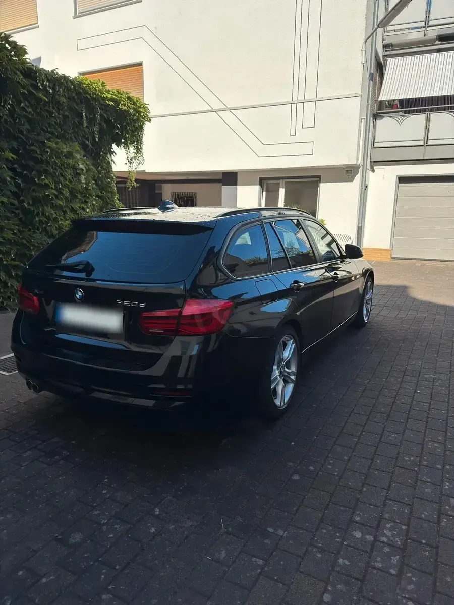 Gebraucht BMW 320 Advantage 190 PS (139 kW) 2017 Schwarz Kombi