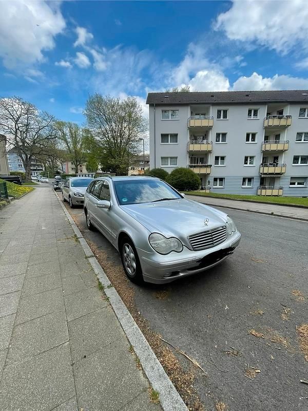 Second-hand Mercedes C220 150 CP (110 kW) 2001 Argintiu Break
